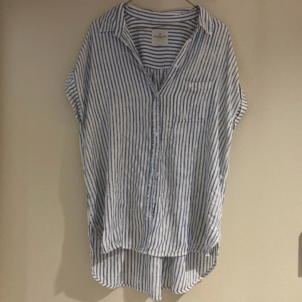 American Eagle | Striped Blue and White Button Down Flowy Top | Women's M